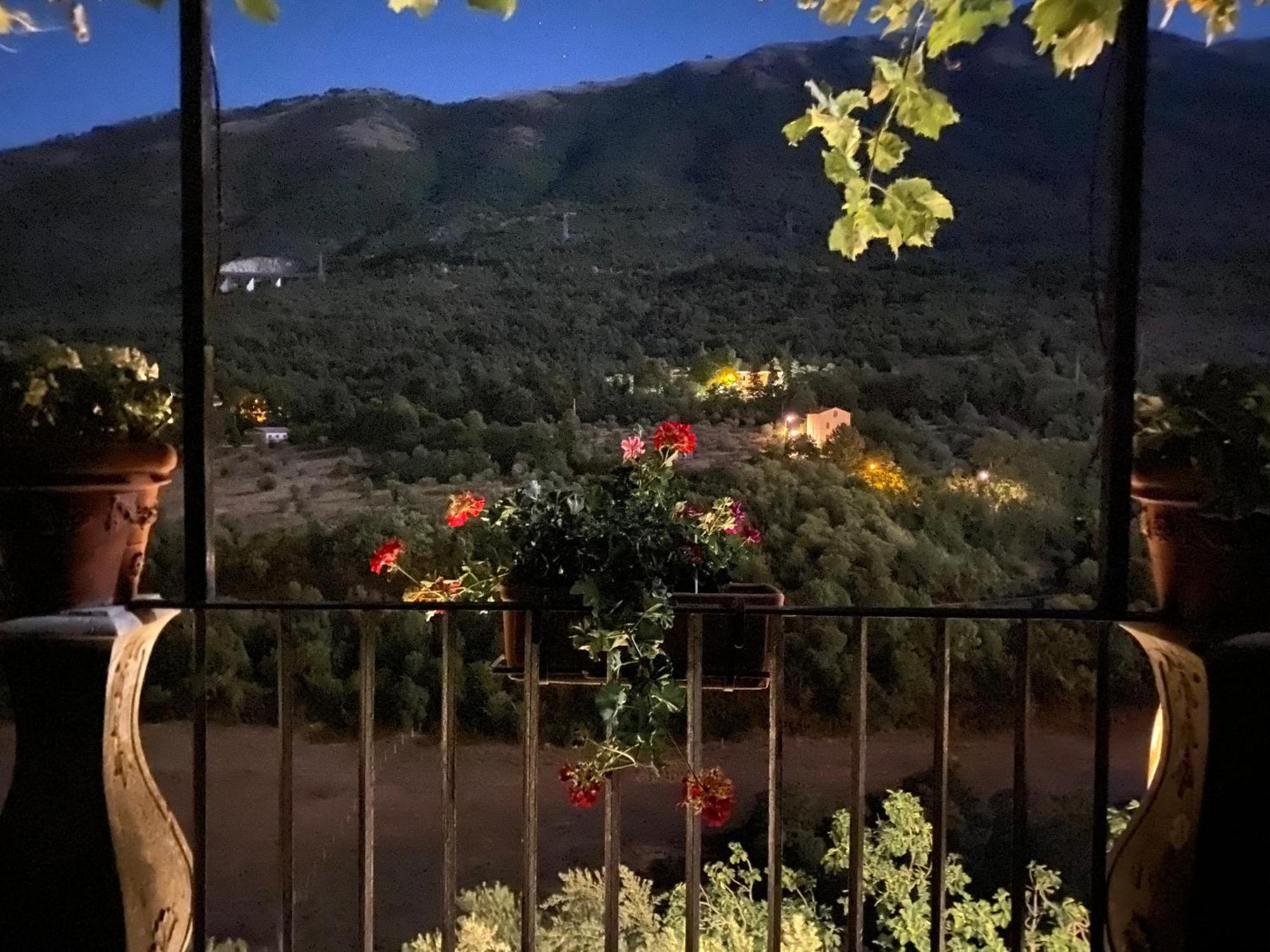 Il Giardinetto Di Pettorano Bed and Breakfast Pettorano sul Gizio Exteriör bild